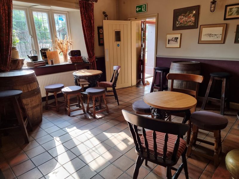 Front bar. (Bar). Published on 01-09-2023 