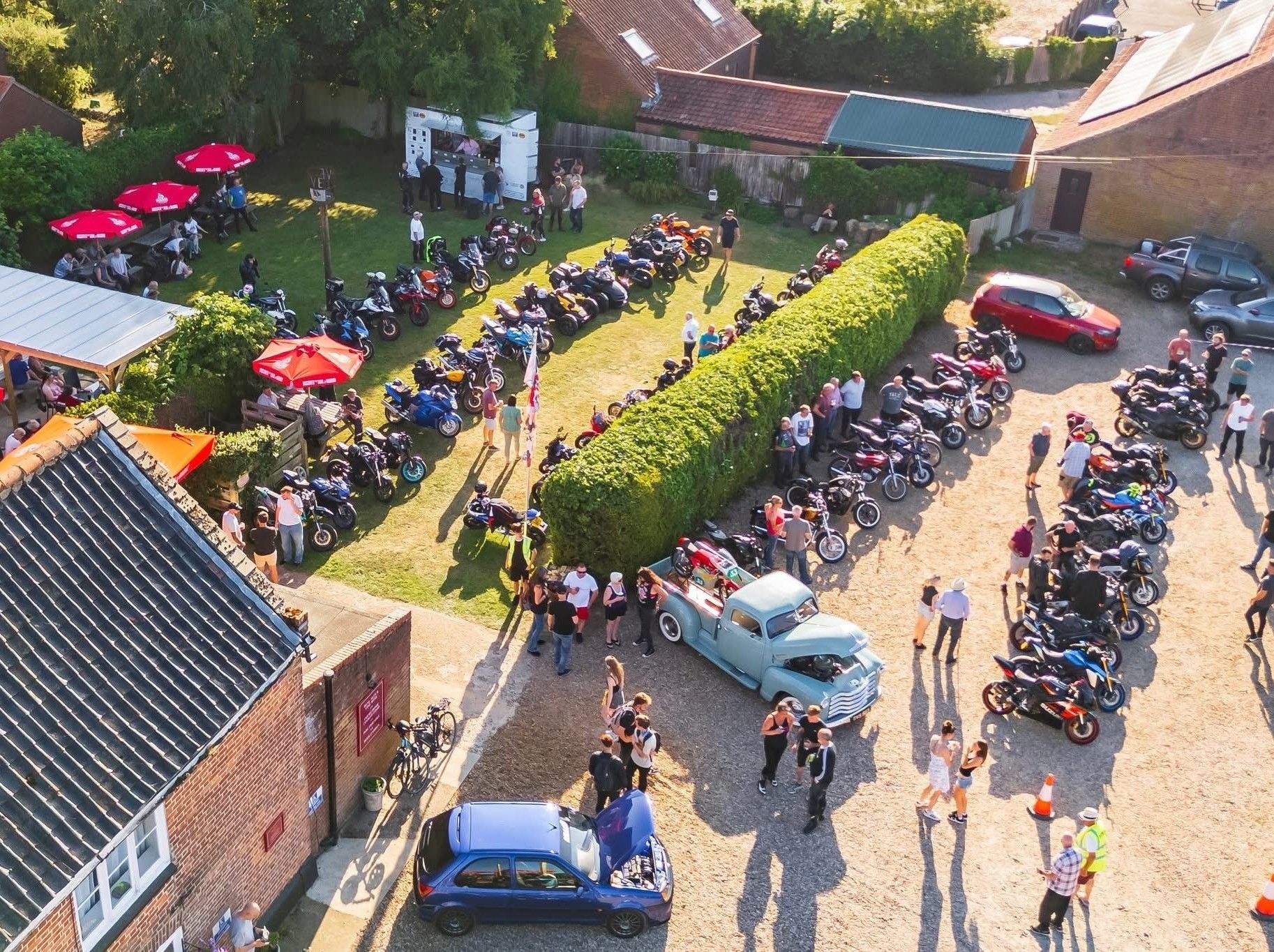 Red Hart at Bodham. (Pub, External). Published on 01-12-2025