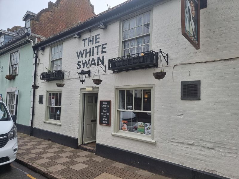 White Swan at North Walsham. (Pub, External, Key). Published on 01-04-2024 