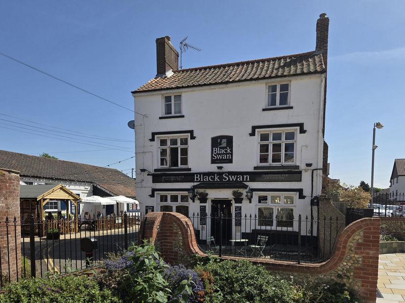 Black Swan at North Walsham. (Pub, External, Key). Published on 01-05-2026