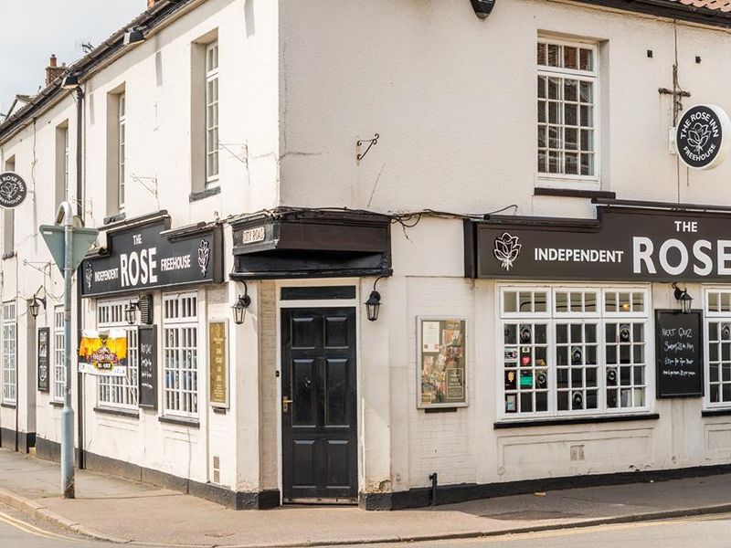 Rose. (Pub, External). Published on 01-08-2018 