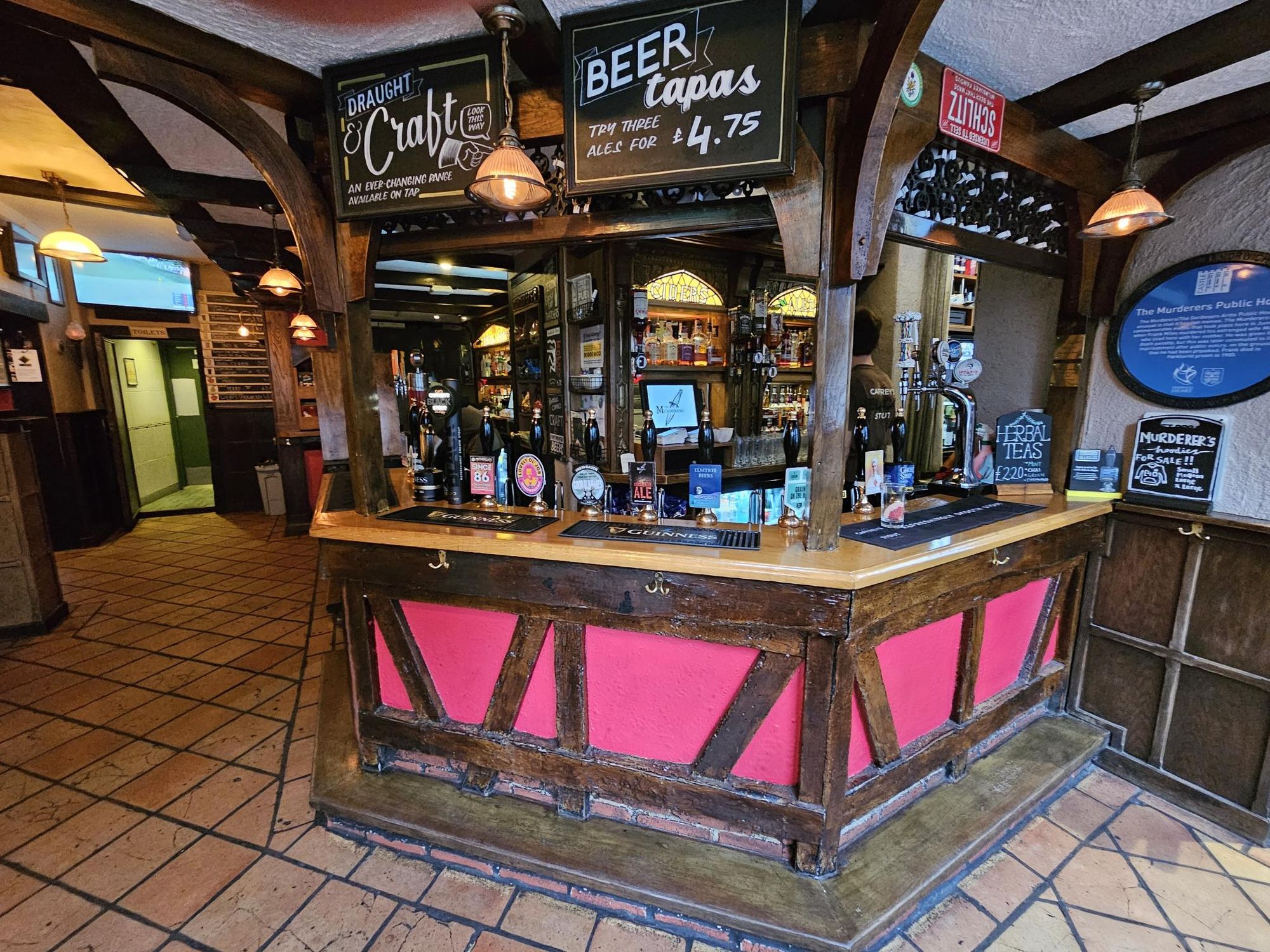Main bar. (Bar). Published on 01-05-2026