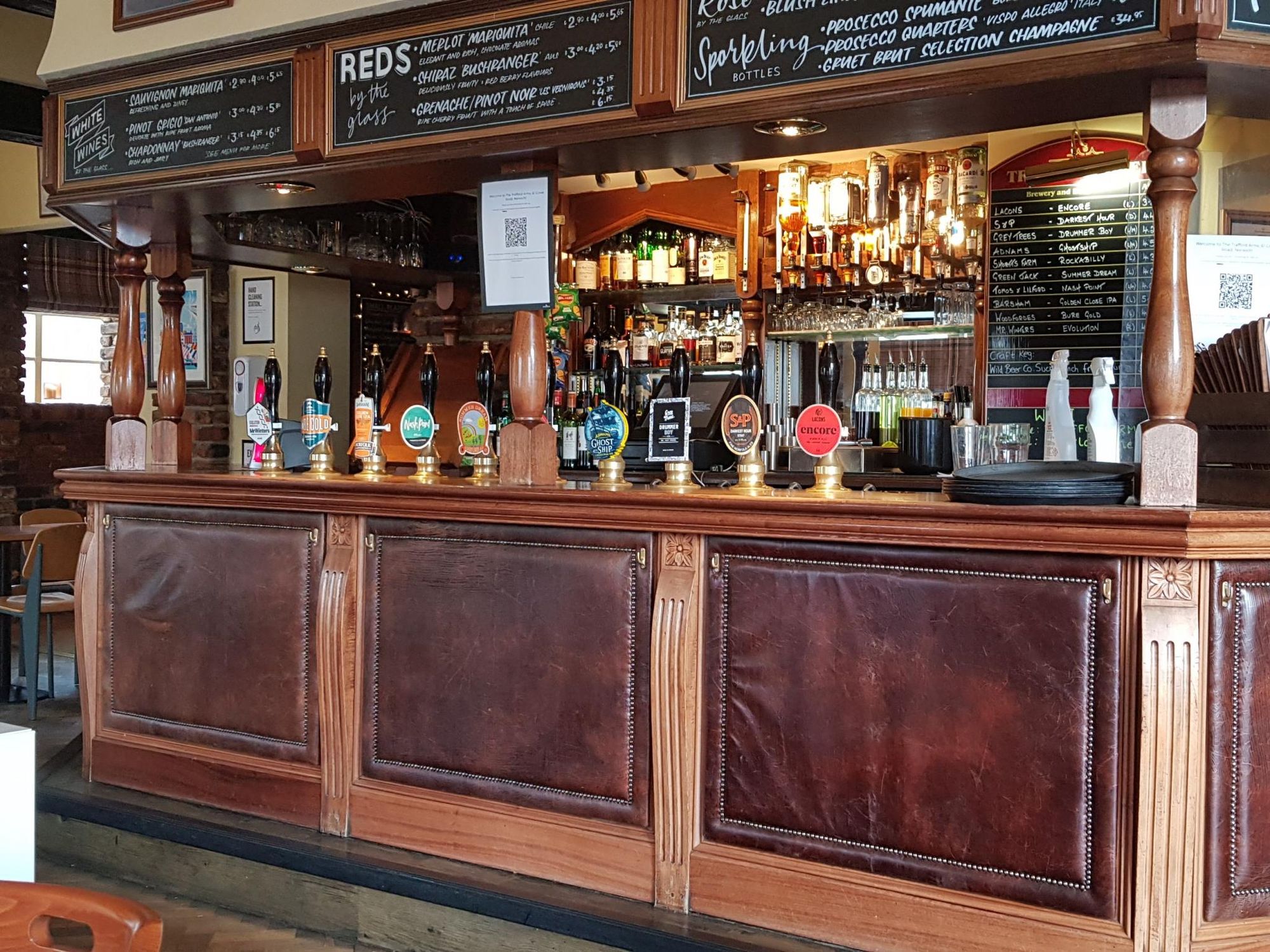 Trafford Arms bar. (Bar). Published on 01-07-2021