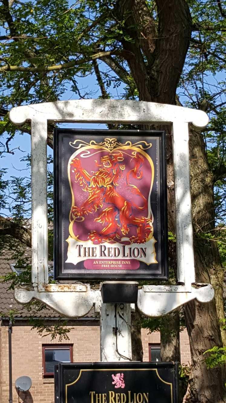 Red Lion sign. (Pub, Sign). Published on 01-08-2018