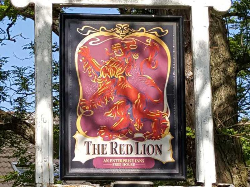 Red Lion sign. (Pub, Sign). Published on 01-08-2018 