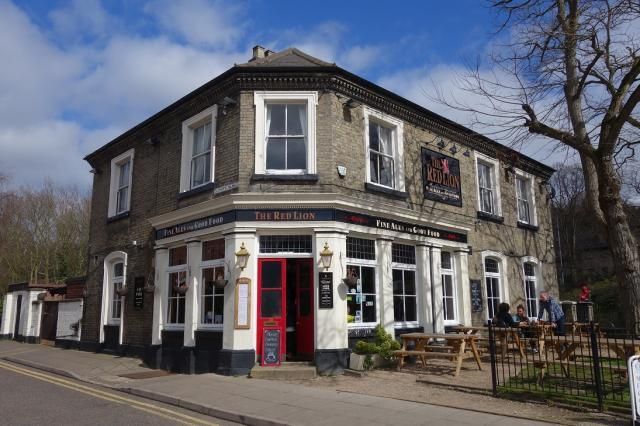 Red Lion (Bishopgate), Norwich in 2015. (Pub, Brewery, External). Published on 01-04-2015