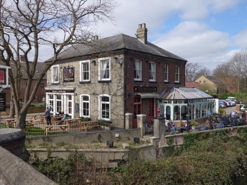 Red Lion (Bishopgate), Norwich in 2015. (Pub, Brewery, External). Published on 01-04-2015