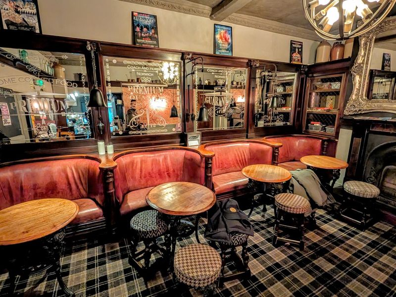 Back bar. (Bar). Published on 01-02-2026 