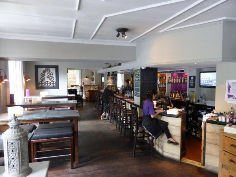Earlham Arms at Norwich. (Pub, Bar). Published on 01-01-1970 