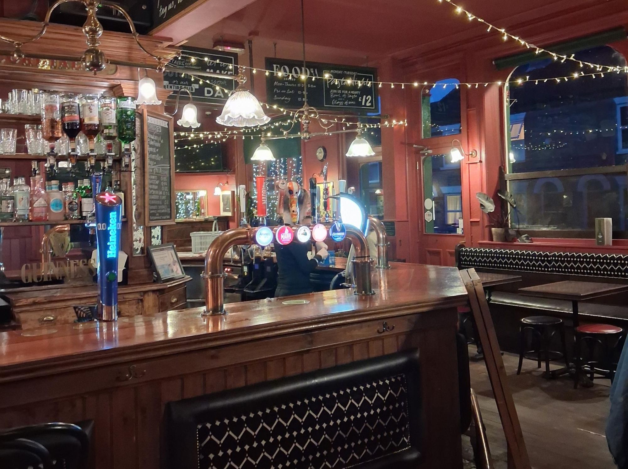 Bar. (Bar). Published on 01-06-2026