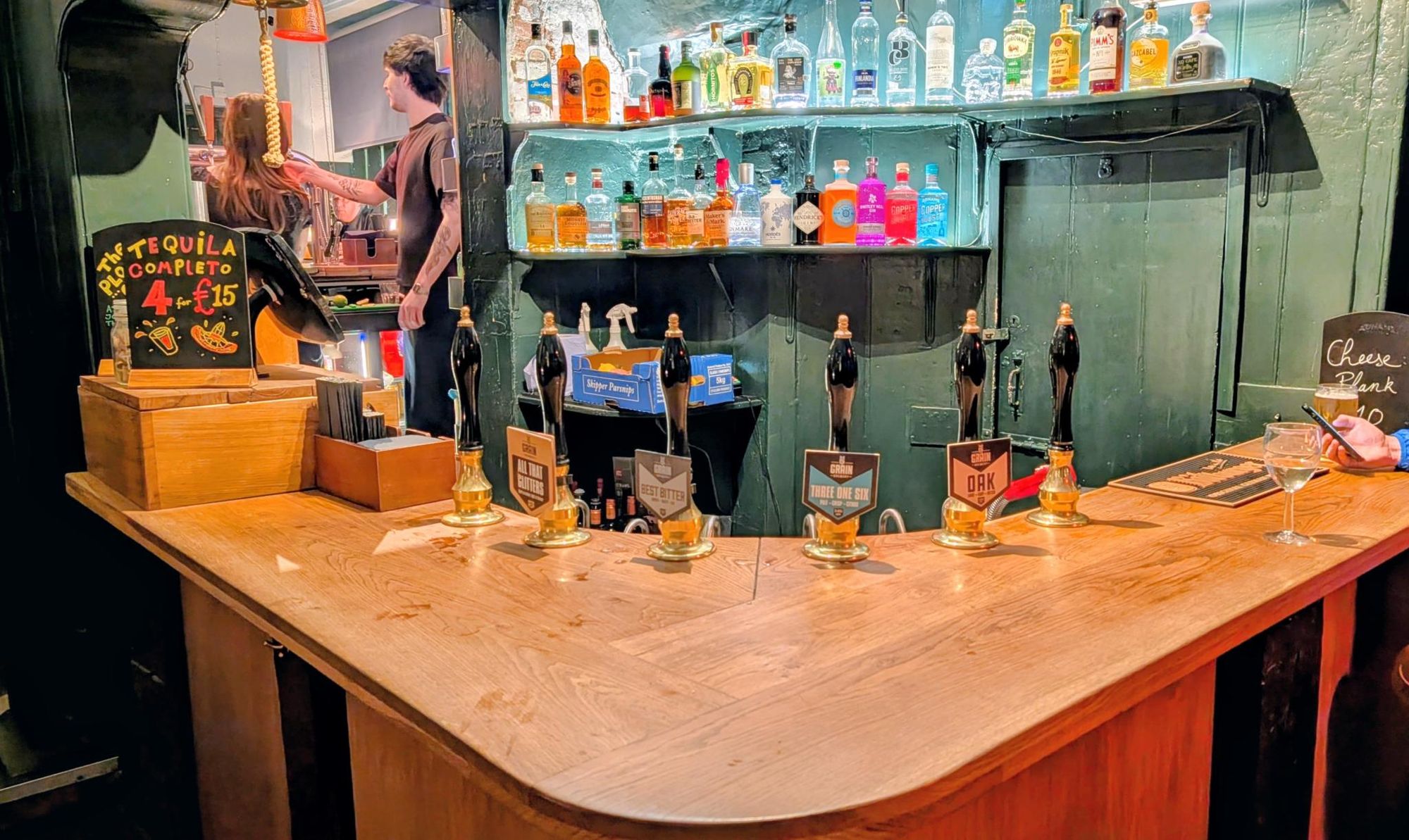 Bar. (Bar). Published on 01-02-2026