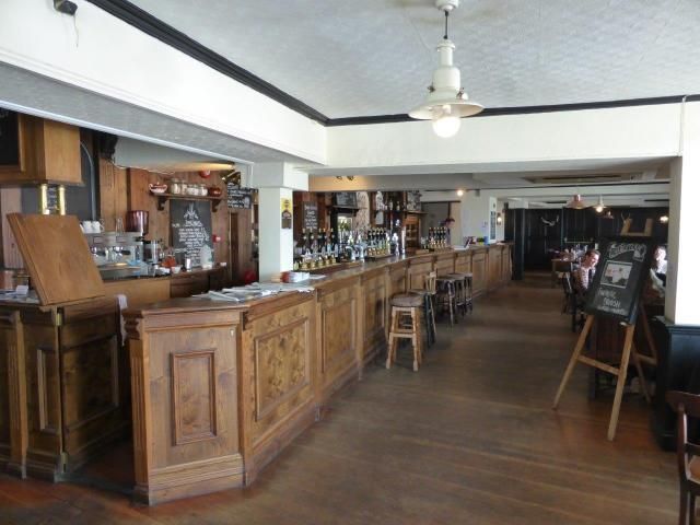 (Pub, Bar). Published on 01-01-1970