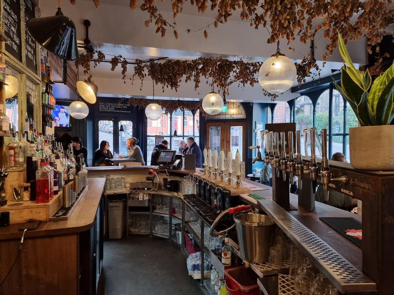 Behind the bar. (Bar). Published on 01-02-2023 