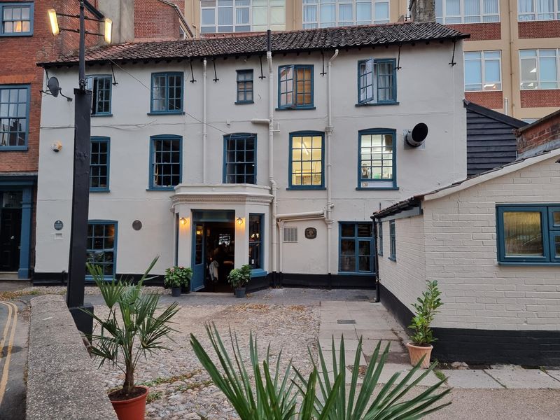 Weaver's Arms, Muspole St, Norwich. (Pub, External, Key). Published on 01-07-2023