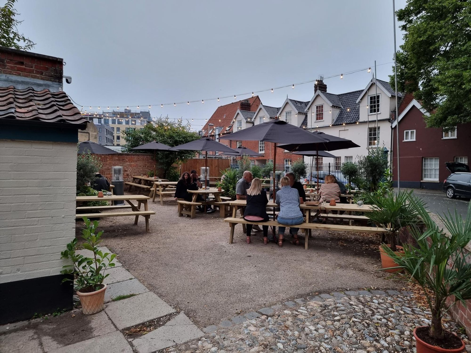 Garden seating. (Garden). Published on 01-07-2023