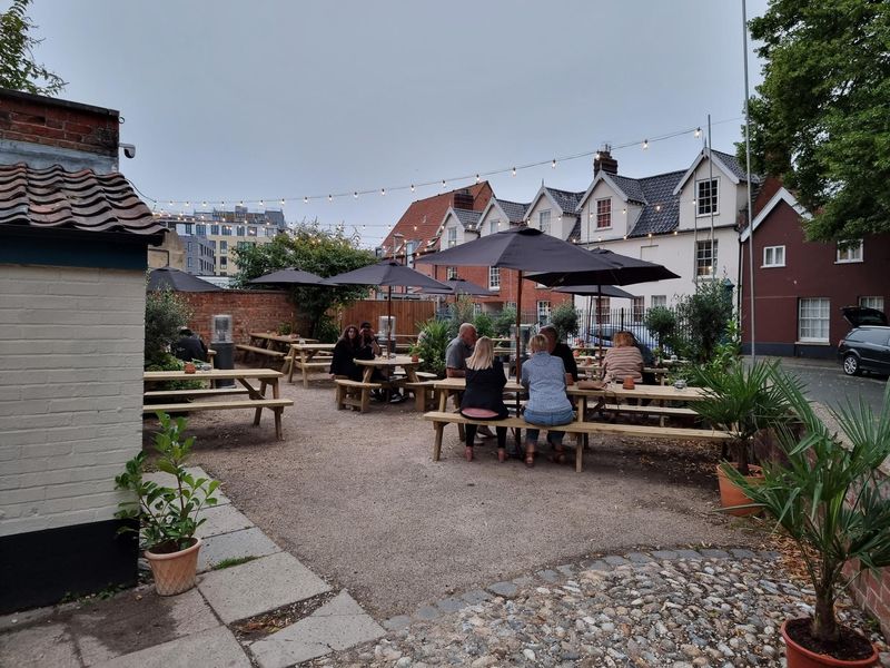 Garden seating. (Garden). Published on 01-07-2023 