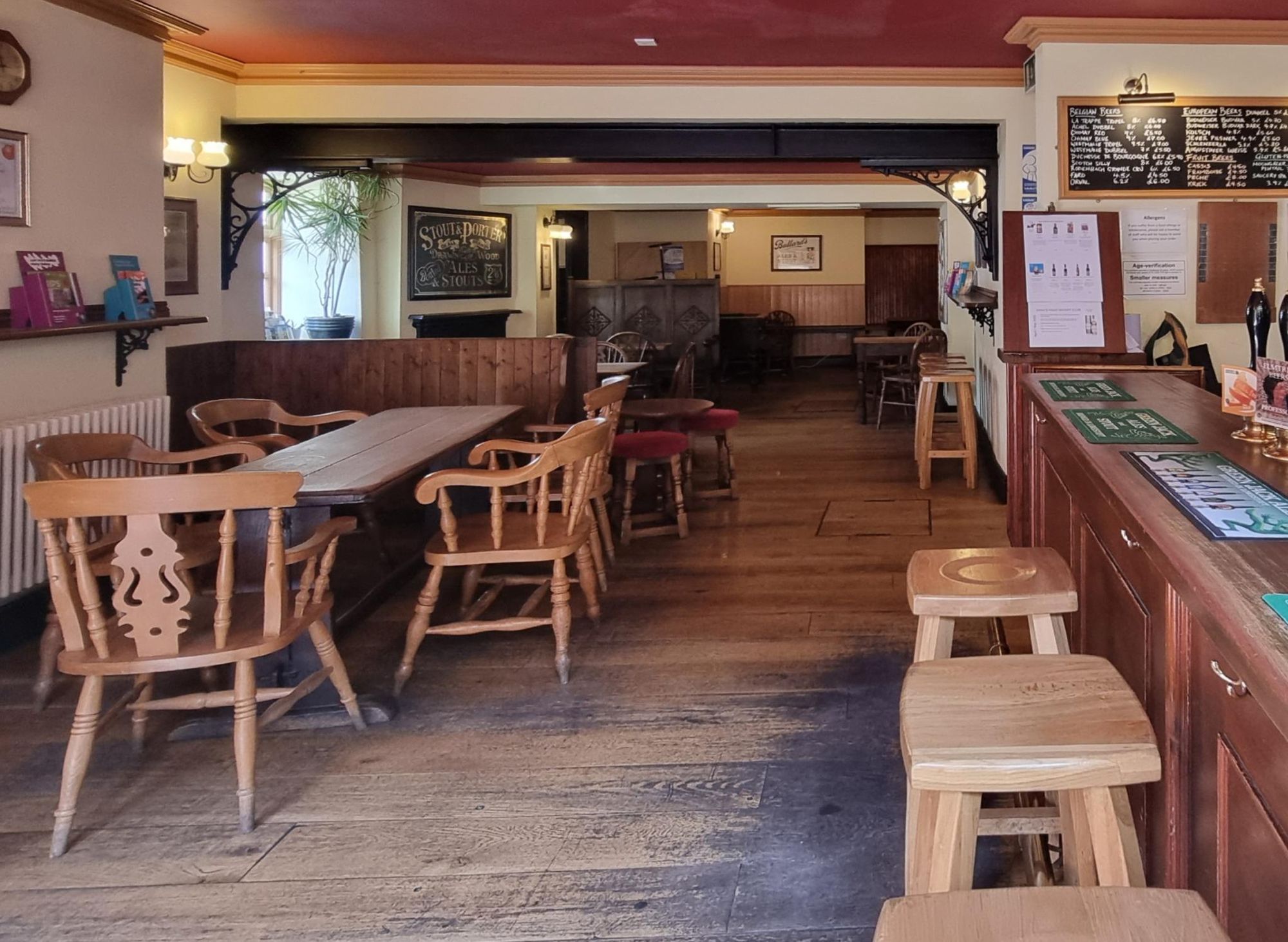 Rear bar. (Bar). Published on 01-05-2025