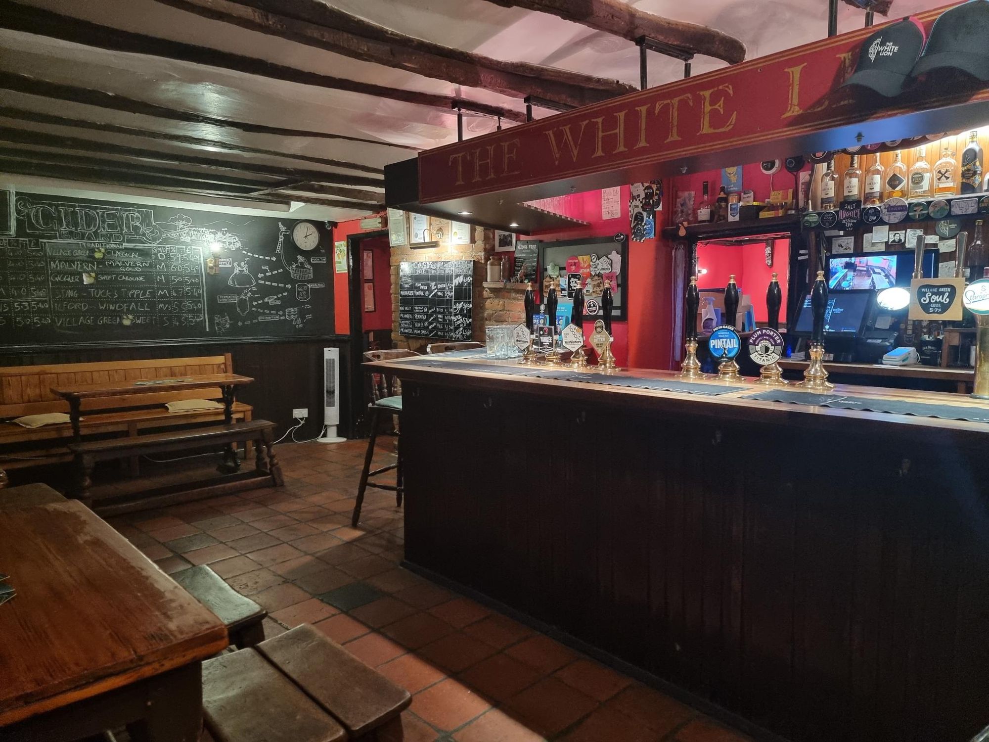 Main bar. (Bar). Published on 01-06-2025