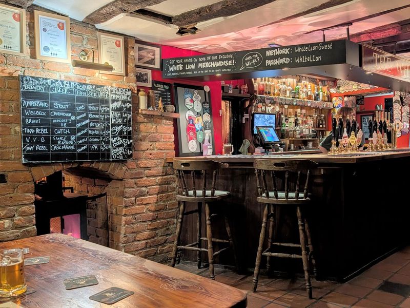 Bar. (Bar). Published on 01-02-2026 