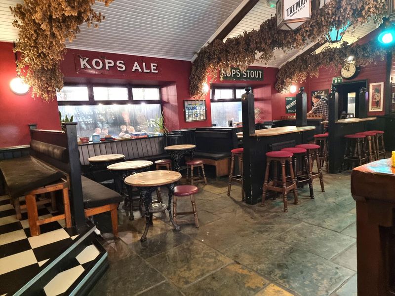 Main Bar. (Bar). Published on 01-01-1970 