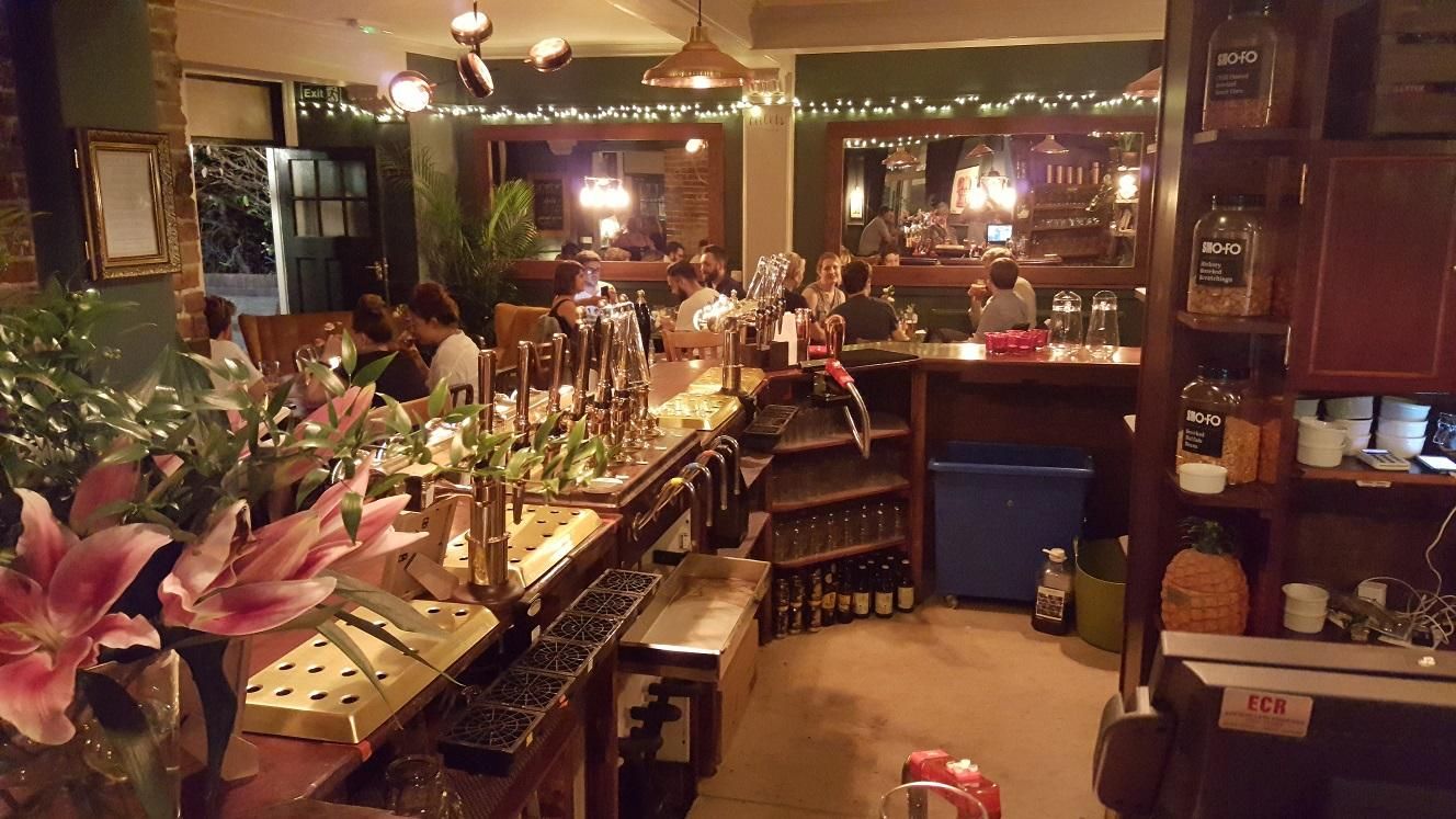 Stanley, post-2018. (Pub, Bar, Customers). Published on 01-08-2018