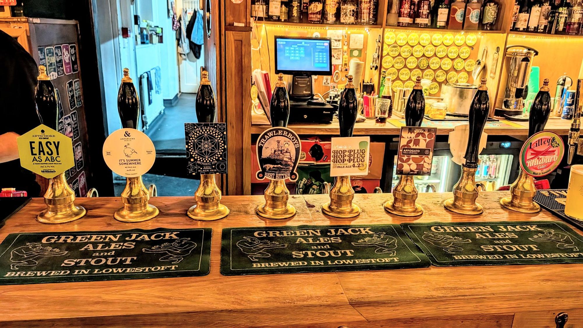 Bar. (Bar). Published on 01-02-2026