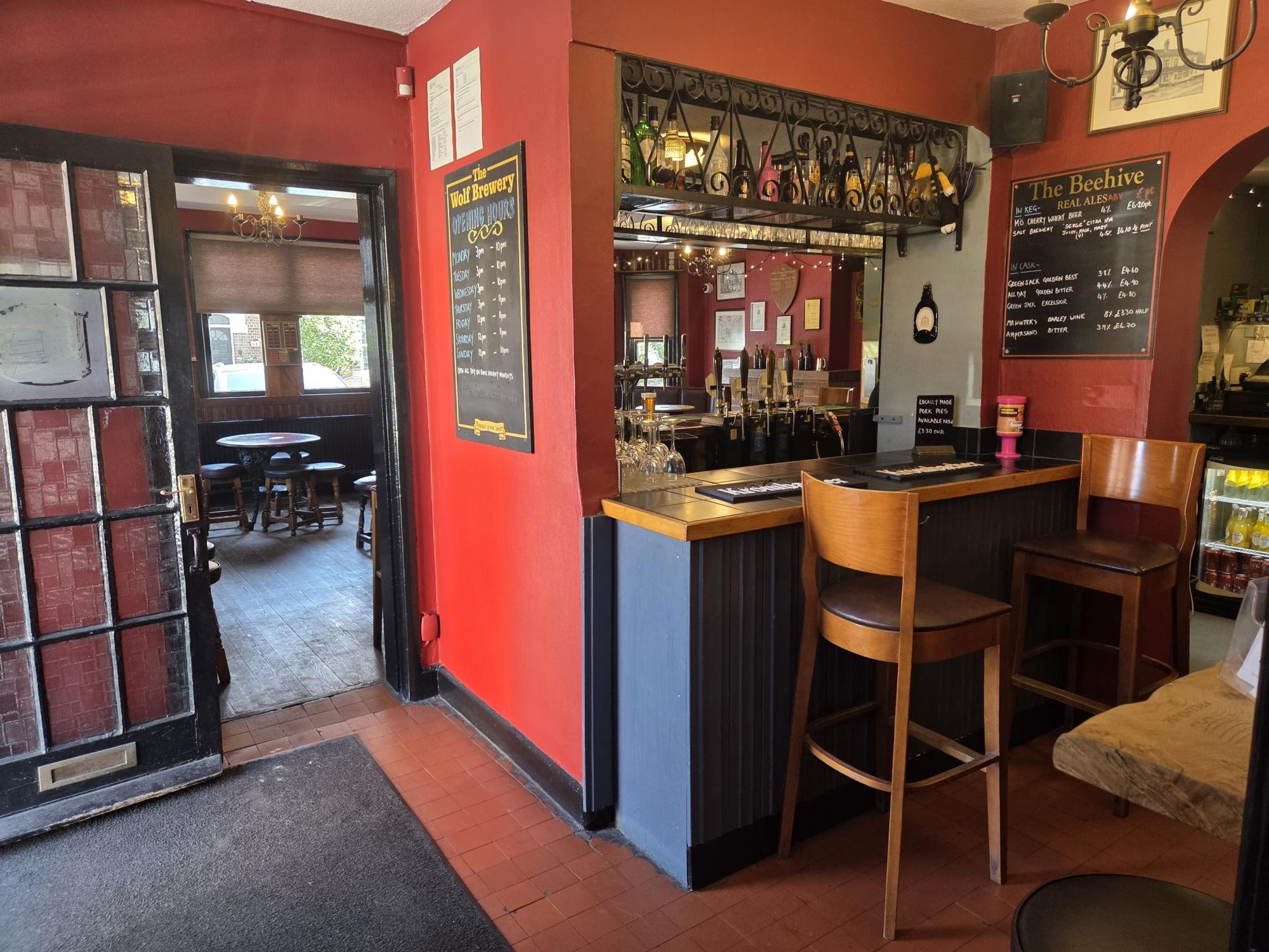 Middle bar. (Bar). Published on 01-07-2026