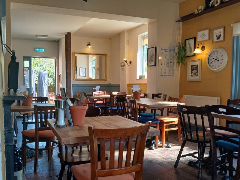 (Bar). Published on 01-08-2025 
