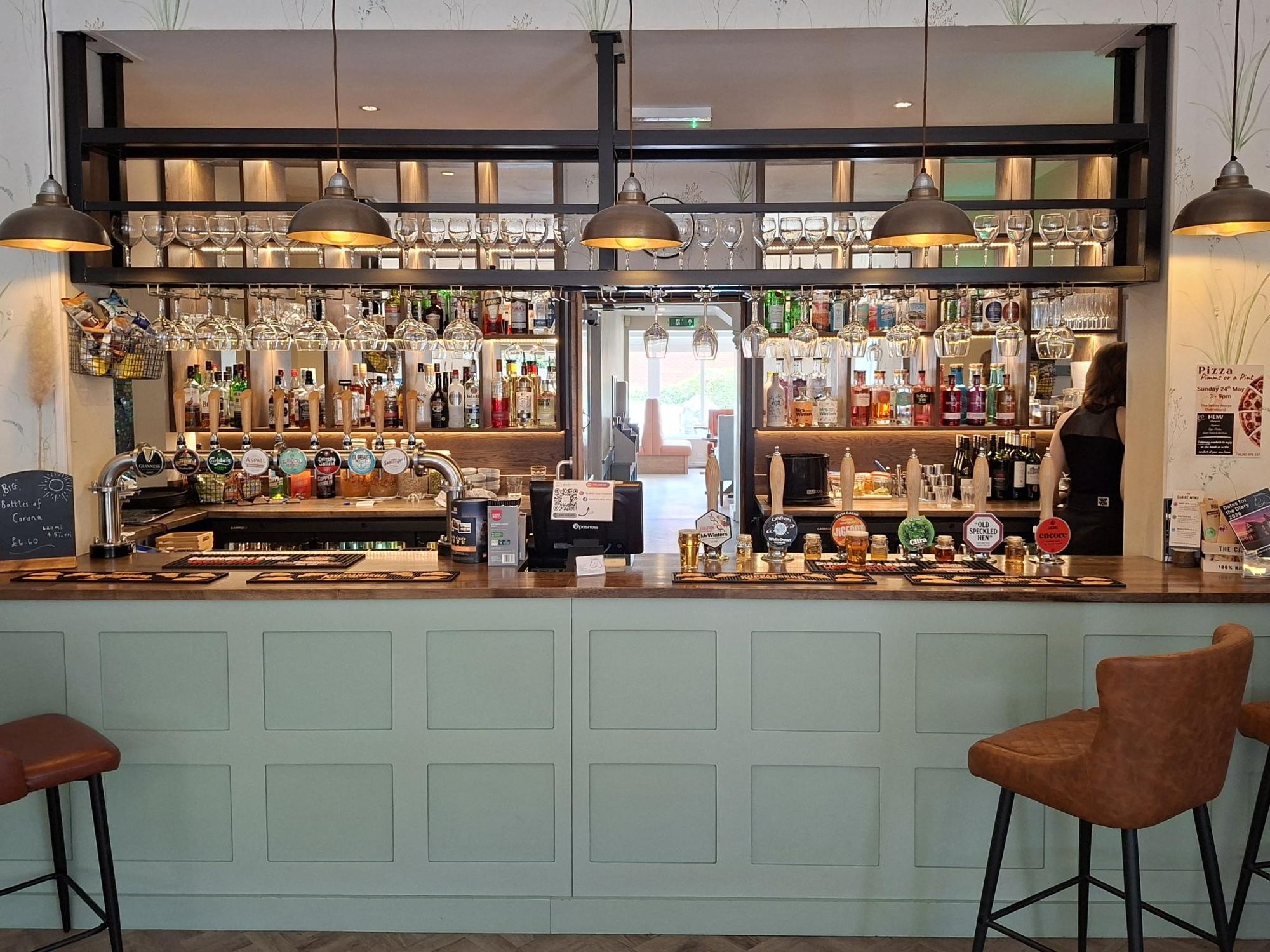 White Horse at Overstrand. (Bar). Published on 01-05-2026