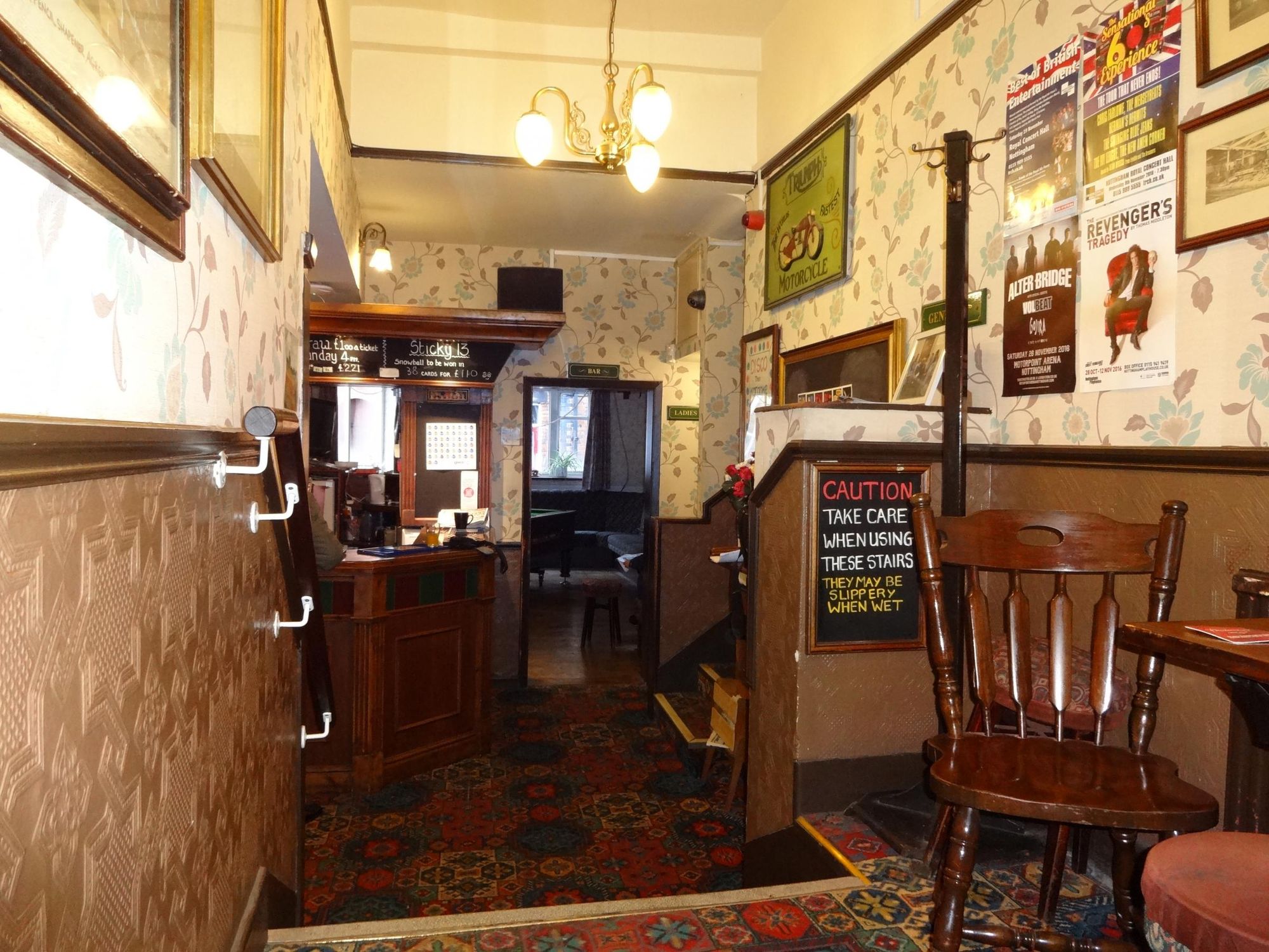 Side entrance passageway November 2016. Published on 15-11-2016