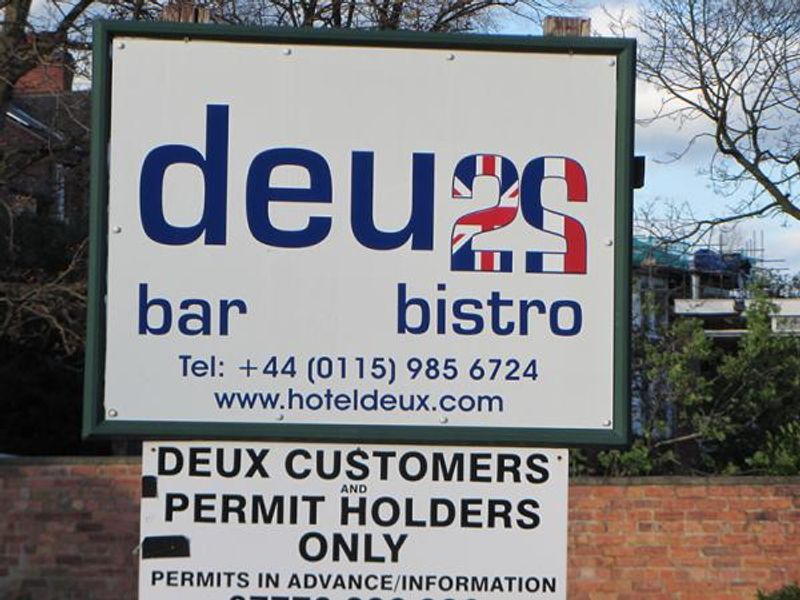 (Pub, External, Sign). Published on 10-04-2014
