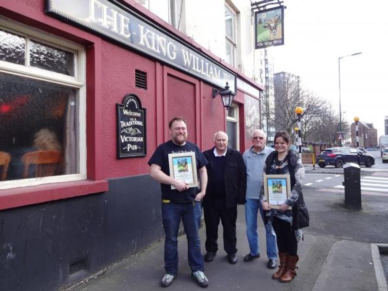 Presentation of Pub Sign of the Year by Inn Sign Society 9 Feb 2. (Award). Published on 03-03-2016