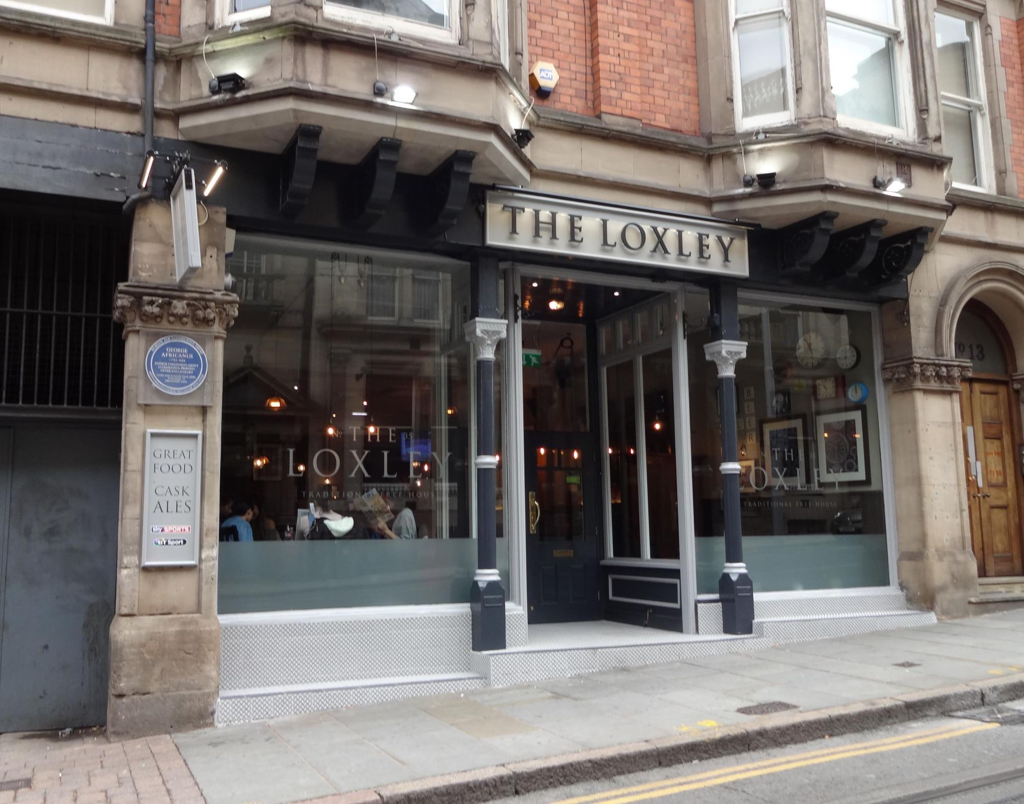 Victoria Street entrance October 2017. (Pub, External). Published on 26-10-2017