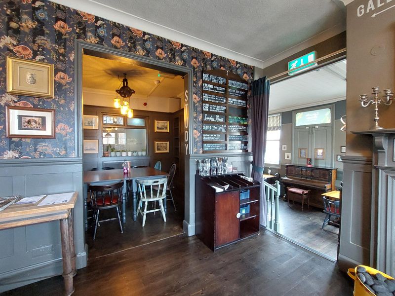 Front area . (Pub). Published on 21-05-2026 
