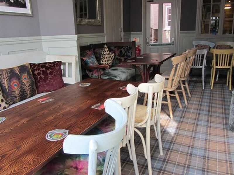 Room to side of main bar. (Pub). Published on 25-03-2014 