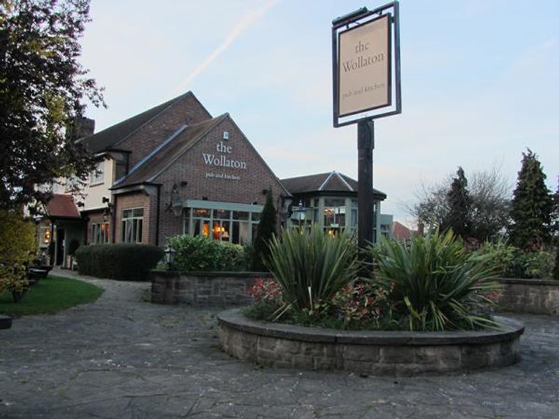 (Pub, External, Garden, Sign). Published on 28-04-2014