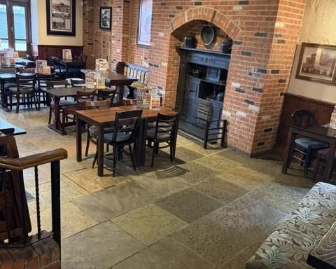 Seating area. (Pub). Published on 11-06-2026