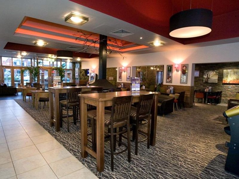 (Pub, Bar). Published on 23-02-2024 