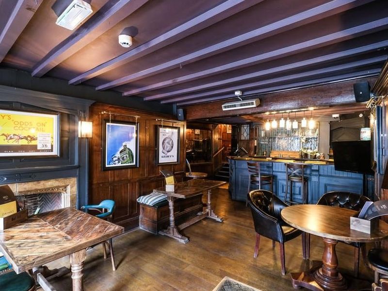 Upstairs Bar. (Bar). Published on 21-05-2026 
