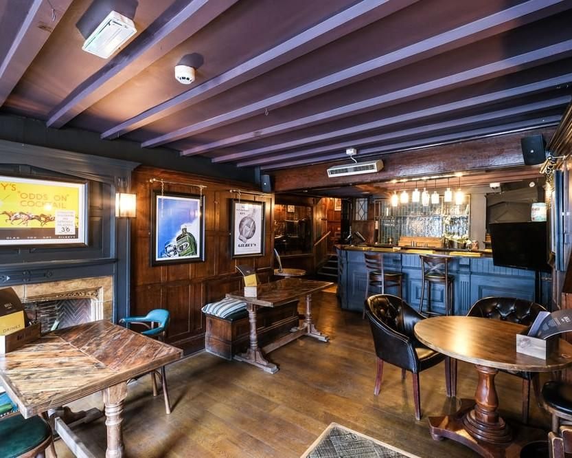 Upstairs Bar. (Bar). Published on 21-05-2026