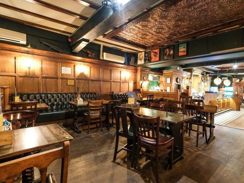 Main bar seating. (Bar). Published on 21-05-2026 