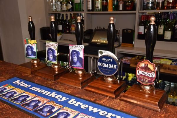 (Pub, Bar). Published on 26-02-2016
