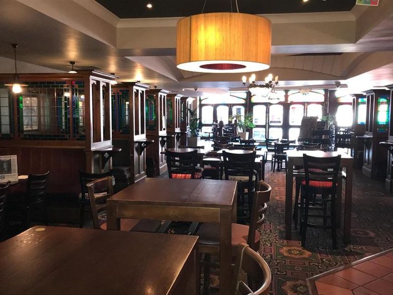 Bar and seating. (Bar). Published on 12-03-2024 