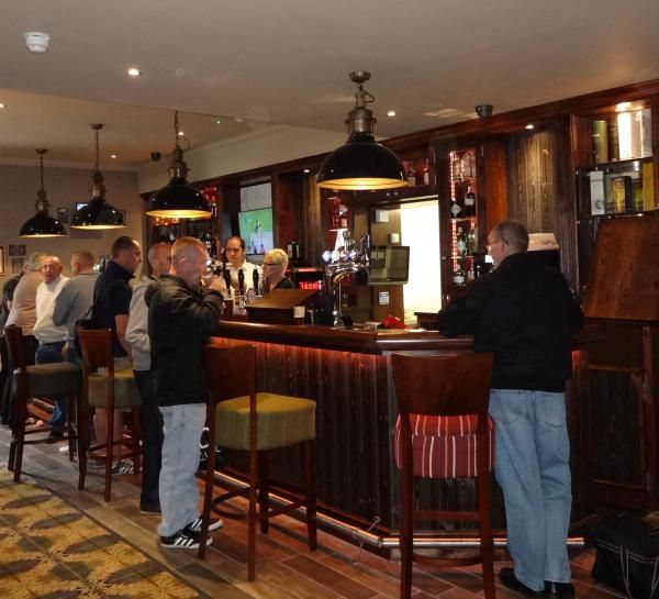 Customers at the bar September 2015. (Customers). Published on 06-09-2015