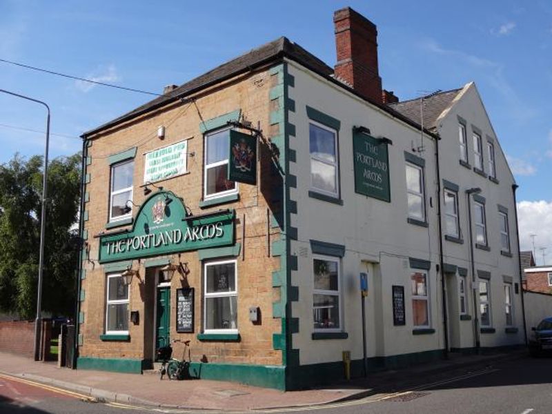 Pub front and side. Published on 04-08-2013
