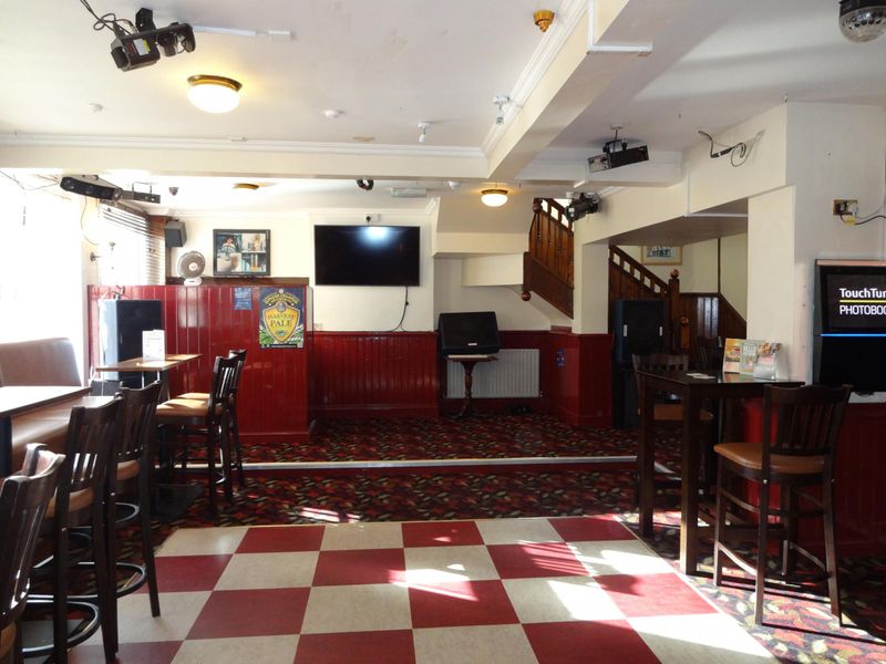 Main Bar September 2017. Published on 10-09-2017