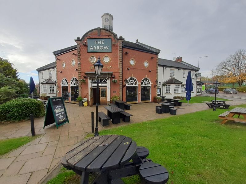 Outside. (Pub, External, Key). Published on 23-10-2022