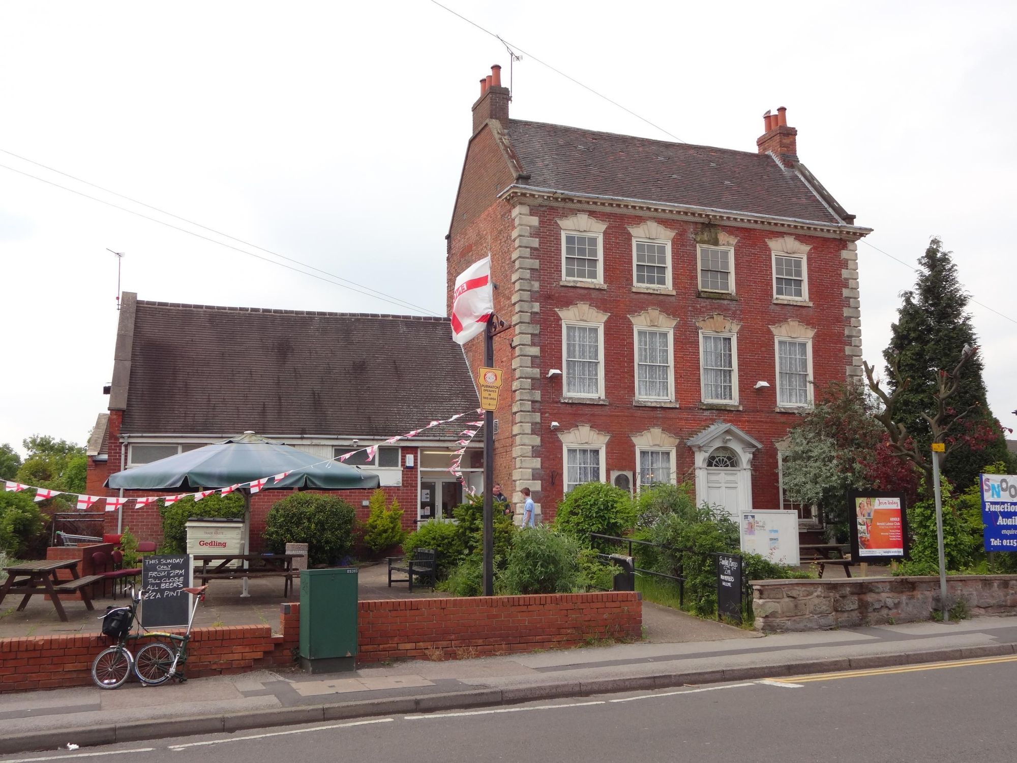 Front May 2016. (Pub, External). Published on 09-08-2021