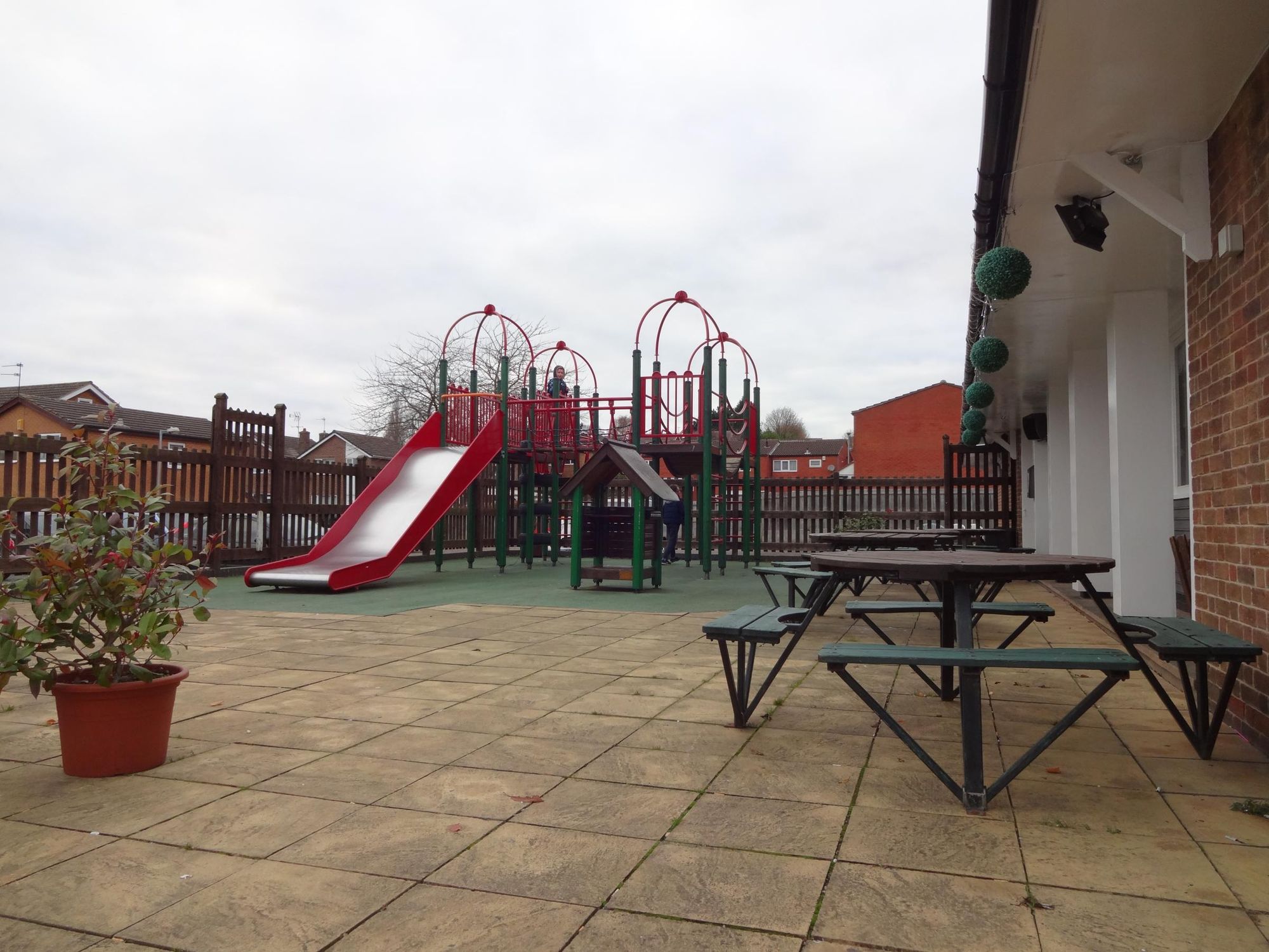 Children's py area. (Garden). Published on 12-12-2016