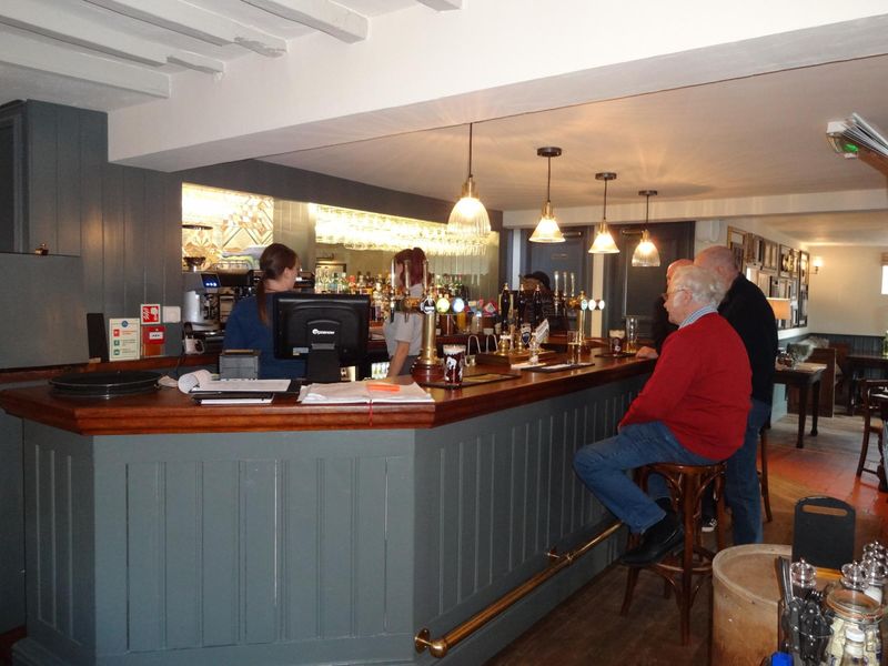 Customers at bar February 2019. (Customers). Published on 11-02-2019 